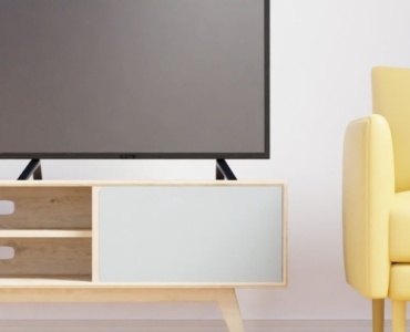 Aus alt mach wow: TV-Tisch mit Tafelfarbe zum kreativen Hingucker